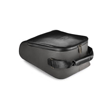 Laden Sie das Bild in den Galerie-Viewer, Bentley Golf Schuhtasche
